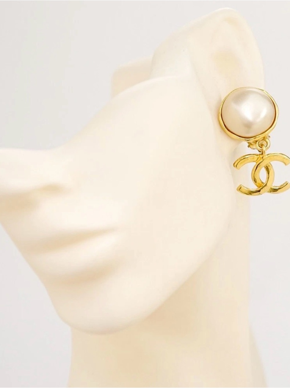 CHANEL CC Logos Pearl Dangle Drop Clip-On Earrings - Picture 2 of 4